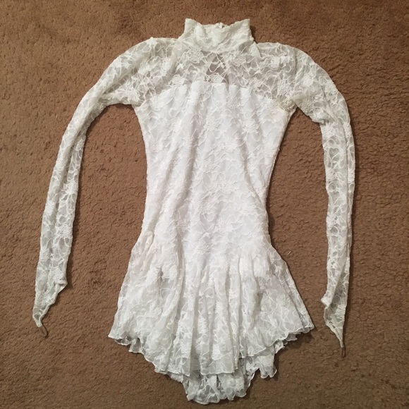 Women’s Skating Outfit - Picture 2 of 5